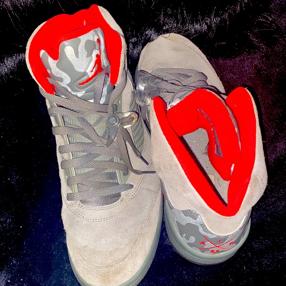 Retro 5s- Grey/ Red/ Camo grey Men’s size 12